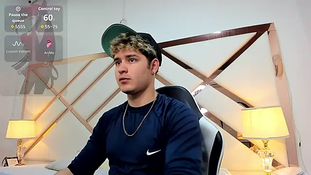 rayan linxx online show from April 13, 7:40 pm