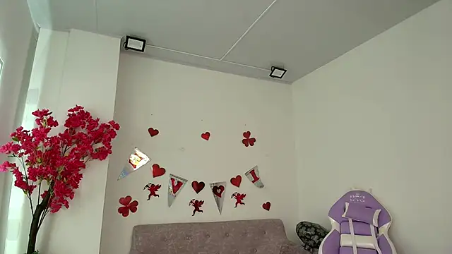 Alanna  scott online show from February 20, 3:36 am