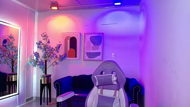 Alanna  scott online show from April 11, 3:58 am