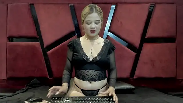 LilianaVegas online show from April 10, 7:32 pm