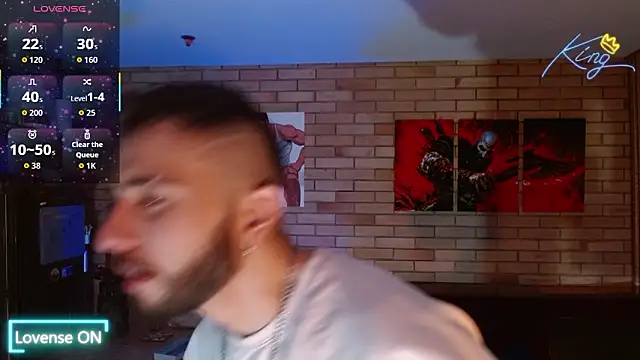 Snapshot of dave_wolf7 chatting on February 7, 12:46 pm dave wolf7 online show from February 7, 12:46 pm