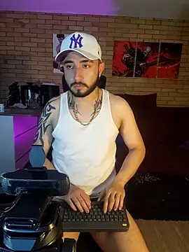 Snapshot of dave_wolf7 chatting on February 18, 12:23 pm dave wolf7 online show from February 18, 12:23 pm