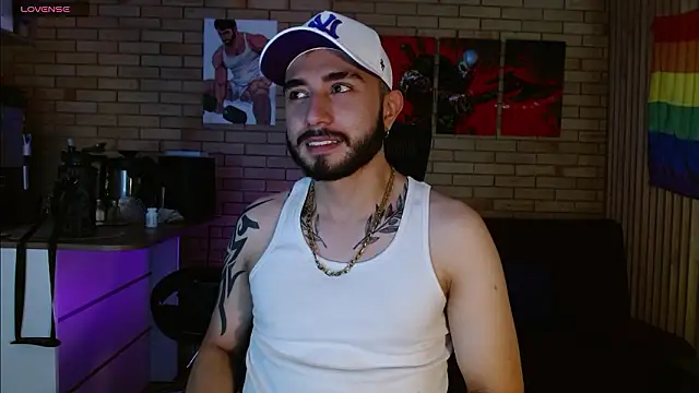 Snapshot of dave_wolf7 chatting on February 16, 3:10 pm dave wolf7 online show from February 16, 3:10 pm