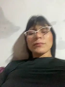 lucyscay  online show from April 24, 2:35 am