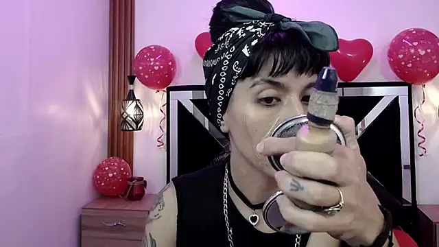 Snapshot of FRANCESCA_LOVE_ chatting on February 18, 12:12 pm FRANCESCA LOVE online show from February 18, 12:12 pm