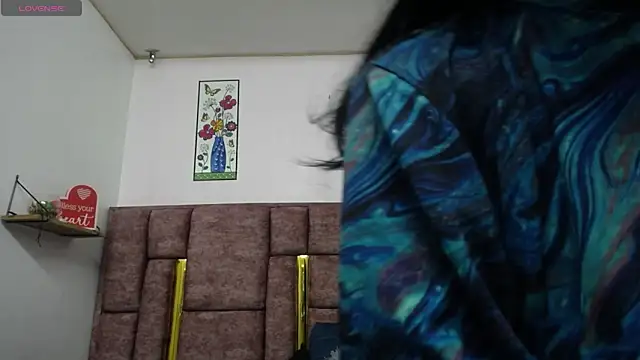 FRANCESCA LOVE  online show from April 24, 4:03 am