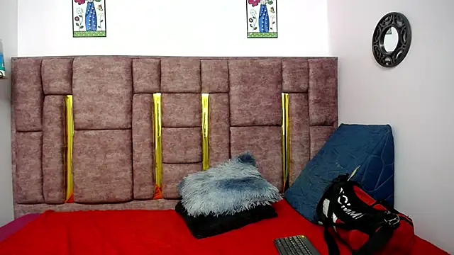 FRANCESCA LOVE  online show from May 2, 4:07 am