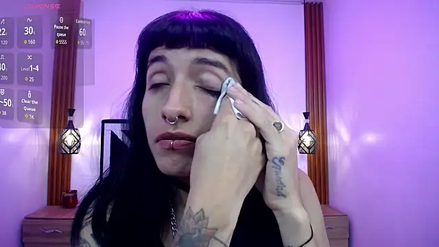 FRANCESCA LOVE  online show from March 8, 1:58 pm