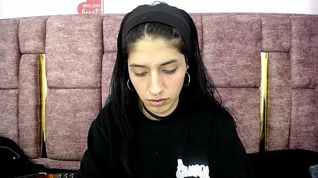 Snapshot of FRANCESCA_LOVE_ chatting on June 19, 8:14 pm FRANCESCA LOVE online show from June 19, 8:14 pm