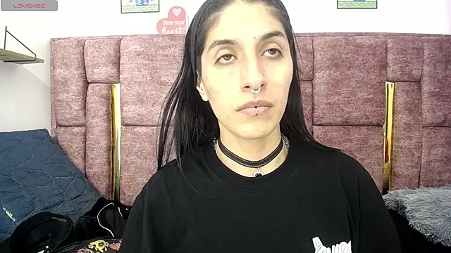 Snapshot of FRANCESCA_LOVE_ chatting on June 17, 4:23 am FRANCESCA LOVE online show from June 17, 4:23 am
