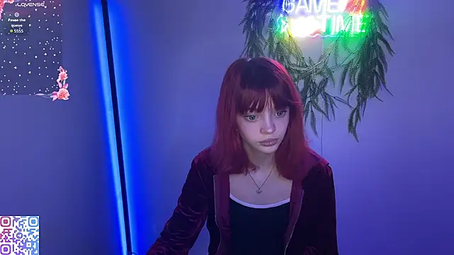 Snapshot of CassyVixen chatting on March 4, 4:26 pm CassyVixen online show from March 4, 4:26 pm