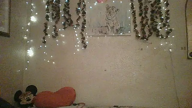 sillymillie4 online show from July 17, 1:58 am