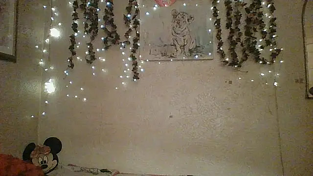 sillymillie4 online show from June 11, 4:31 am
