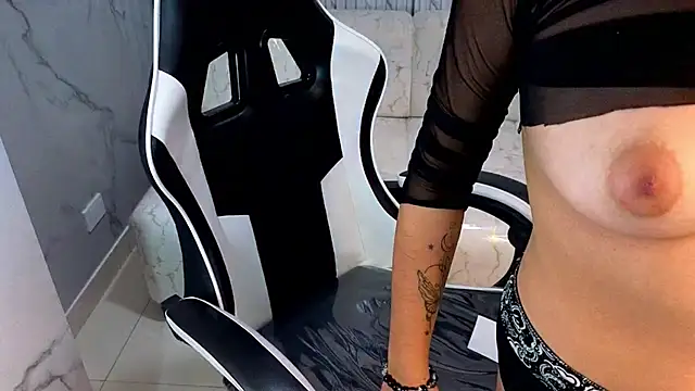 Lisa Doll Tx online show from February 12, 8:08 pm