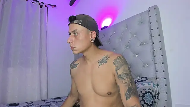 SkinnyDevil12 online show from February 25, 4:23 am