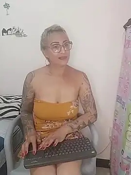 Charlotte gray  online show from February 19, 10:51 pm