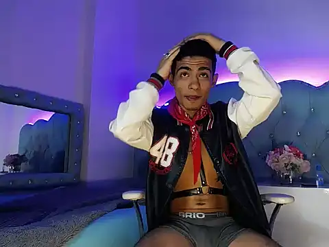 Apolo Richards online show from February 9, 7:23 pm