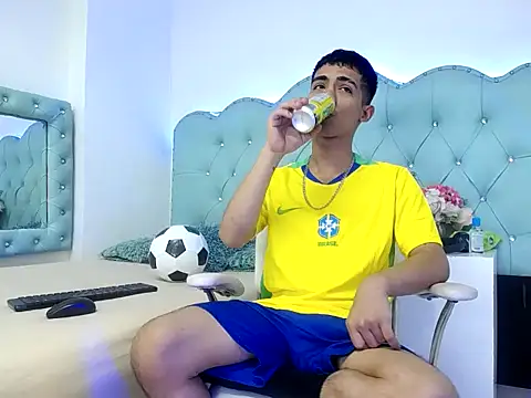 Apolo Richards online show from February 20, 7:38 pm