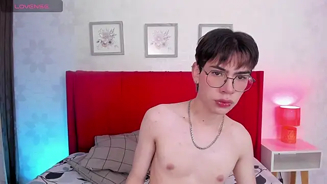 Demian Hush online show from March 14, 3:23 am