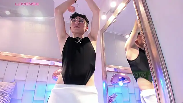 Sebastian Collins  online show from February 9, 9:24 pm