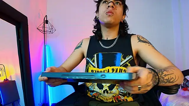 Axell Kussh online show from March 28, 3:51 am