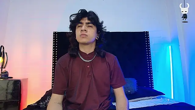 Snapshot of Axell_Kussh chatting on February 16, 12:04 pm Axell Kussh online show from February 16, 12:04 pm