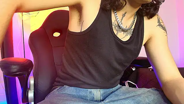 Axell Kussh online show from March 11, 4:50 am