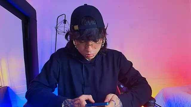 Axell Kussh online show from March 18, 9:37 pm