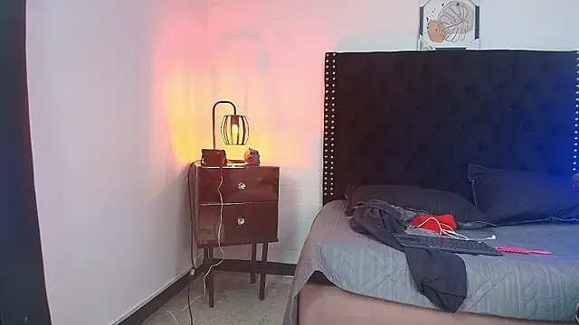 Snapshot of Axell_Kussh chatting on February 20, 12:07 pm Axell Kussh online show from February 20, 12:07 pm