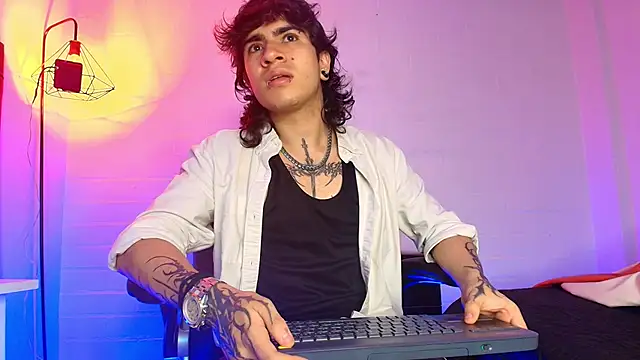 Axell Kussh online show from March 9, 10:02 pm