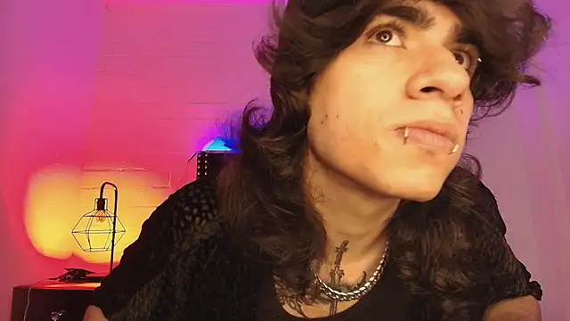 Snapshot of Axell_Kussh chatting on February 13, 1:33 pm Axell Kussh online show from February 13, 1:33 pm