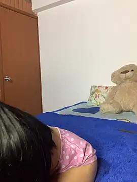 mia petite2007 online show from February 23, 11:27 pm