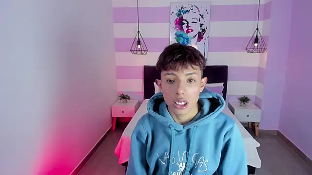  camilo ortiz online show from March 9, 7:39 pm