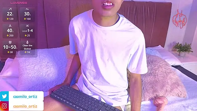  camilo ortiz online show from April 4, 1:28 pm