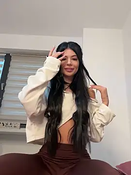 VivienDiamond online show from February 8, 6:00 am