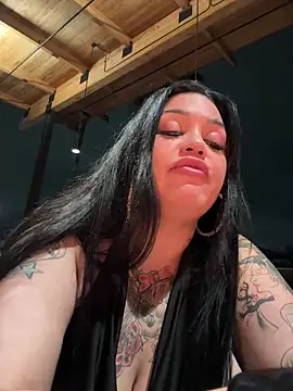 khloelynn online show from February 9, 3:48 am