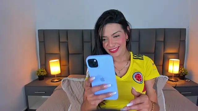 Snapshot of NataliaCollinslim chatting on June 28, 4:52 am NataliaCollinslim online show from June 28, 4:52 am