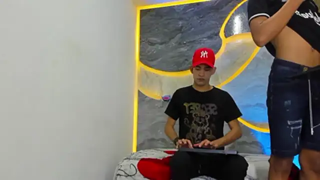 couplehot sex  online show from February 26, 4:01 am