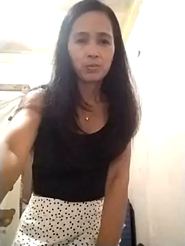 sweet maxine44 online show from April 9, 11:11 pm