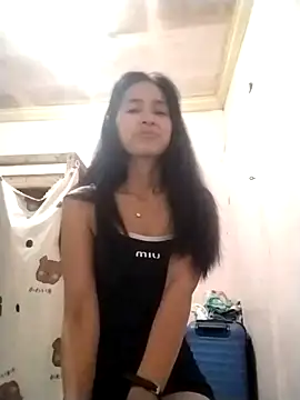 sweet maxine44 online show from April 15, 10:32 pm