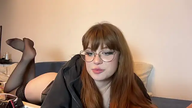 Sophiirose online show from April 15, 5:28 pm