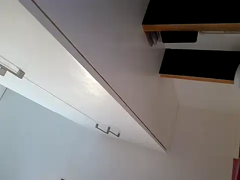 Avery 69 online show from March 7, 2:07 am