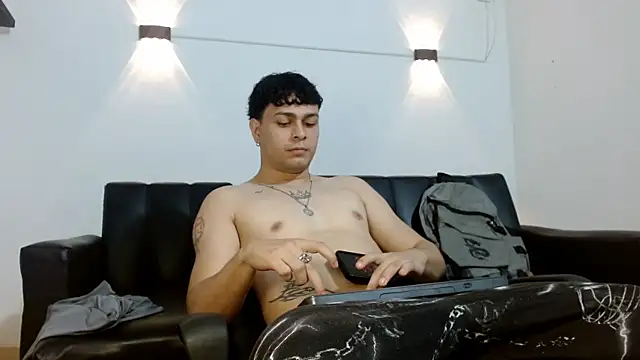 Philip Jons online show from April 22, 8:48 pm