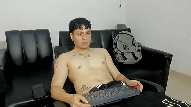 Philip Jons online show from April 13, 8:35 pm