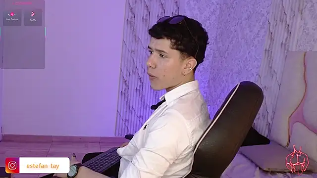 Snapshot of estefan_tay chatting on March 2, 7:15 am estefan tay online show from March 2, 7:15 am