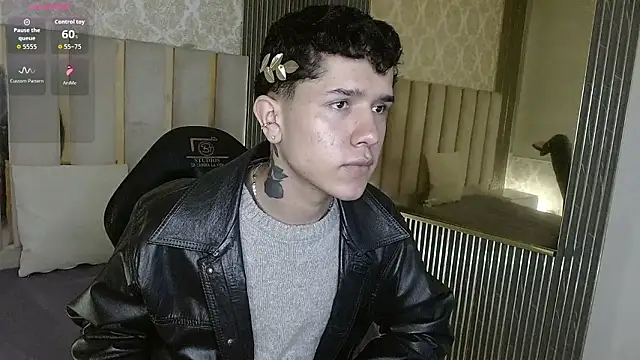 Snapshot of estefan_tay chatting on February 24, 2:45 am estefan tay online show from February 24, 2:45 am