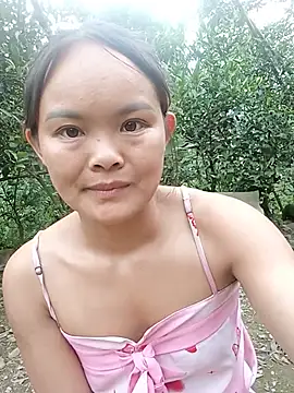 Snapshot of Luminana chatting on June 24, 11:46 pm Luminana online show from June 24, 11:46 pm