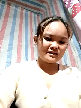 Snapshot of Luminana chatting on February 11, 11:04 pm Luminana online show from February 11, 11:04 pm