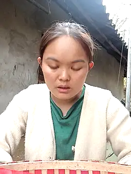 Snapshot of Luminana chatting on February 24, 8:48 am Luminana online show from February 24, 8:48 am