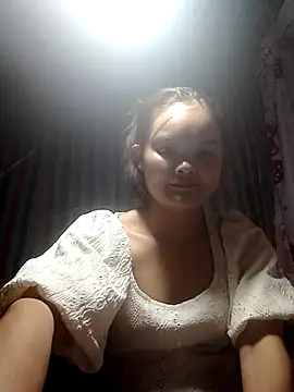 Snapshot of Luminana chatting on February 8, 2:20 am Luminana online show from February 8, 2:20 am